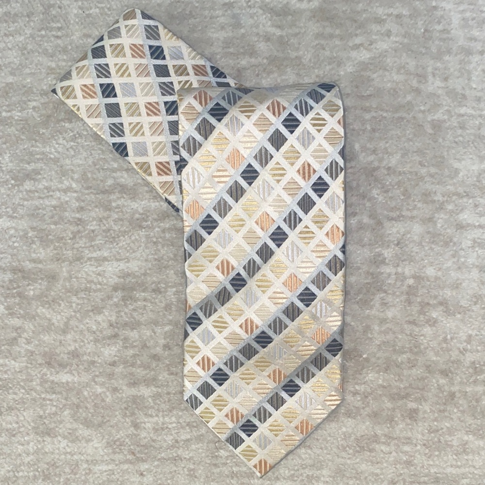 Silk necktie Roberto Villini couture Geometric Diamond Pattern